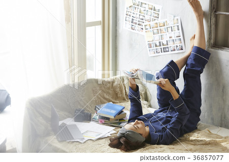 Freelance woman image Freelance woman image 36857077