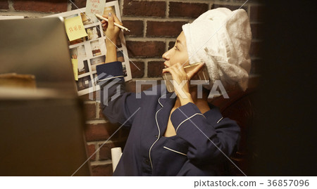 自由職業者的女性形象之夜 36857096