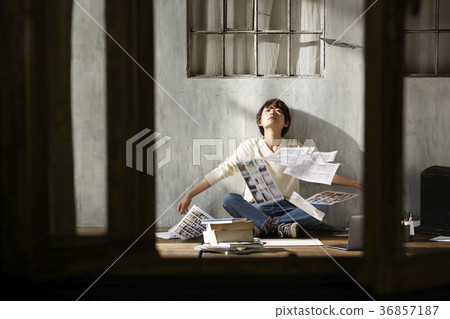 Freelance woman image Freelance woman image 36857187