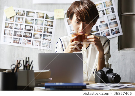 Freelance woman image 36857466