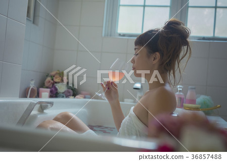 優雅的洗澡時間 優雅的洗澡時間 36857488