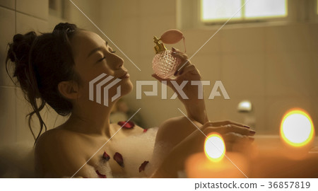 優雅的洗澡時間 36857819