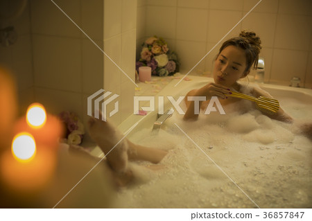 優雅的洗澡時間 36857847