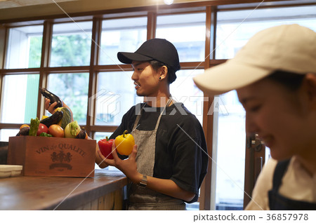Cafe preparing staff Vegetable stocking Cafe preparing staff Vegetable stocking 36857978