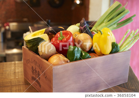 Wooden box vegetables 36858104