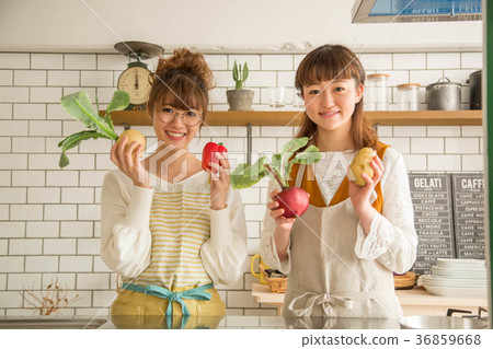 Lifestyle woman 36859668