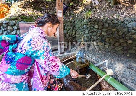 Asian women in traditional japanese kimonos  36860741