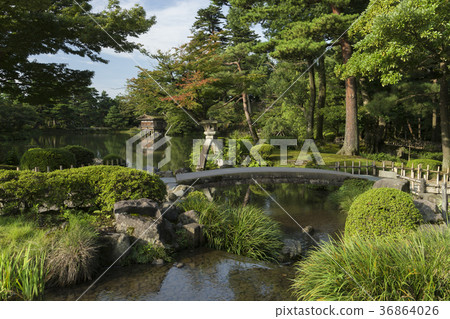 Kenrokuen庭院夏天庭院燈籠 Kenrokuen庭院夏天庭院燈籠 36864026