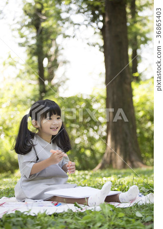 Dad and Daughter Date 36865403