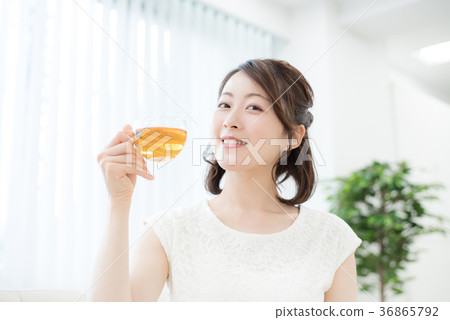 Beauty beauty lady 36865792