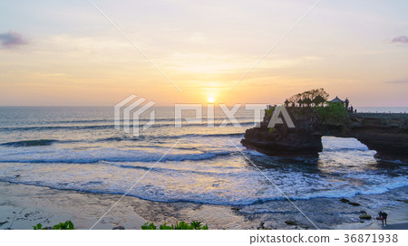 巴厘島海神廟寺廟日落巴厘島海神廟寺廟落日 36871938