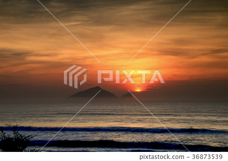 Sunrise on Turtle Island Sunrise on Turtle Island 36873539