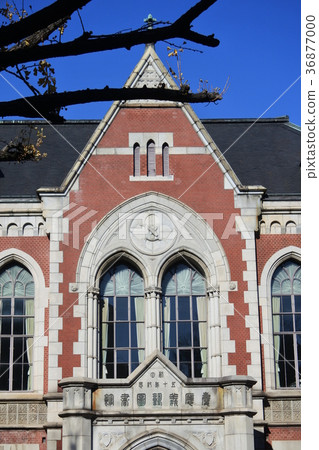 Keio University 36877000