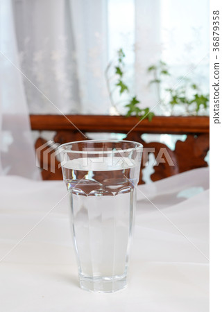一杯水 一杯水 36879358