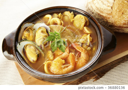bouillabaisse 36880136