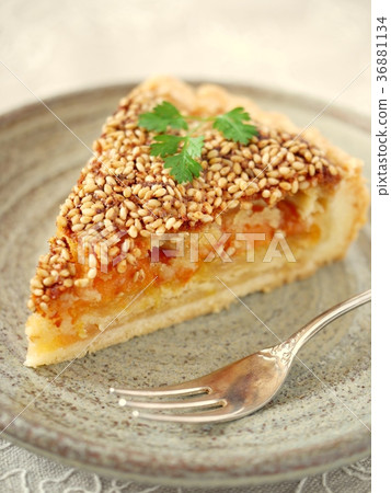 金色撻切圖像（垂直位置） 36881134