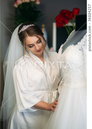 Portrait of the bride in the park. Wedding dress 36884257