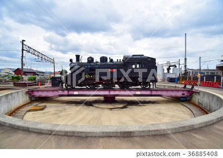 Shin-gaya station's SL 36885408