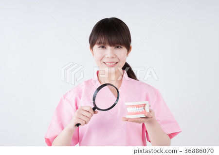 Dental hygienist image 36886070