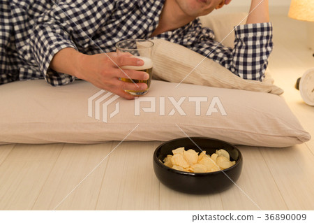 Midnight snack Midnight snack 36890009