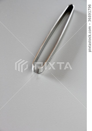 tweezers tweezers 36891796
