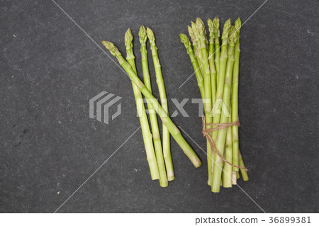 bunch of asparagus over slate bunch of asparagus over slate 36899381