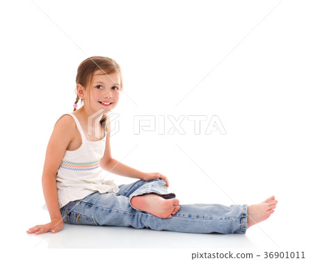 Sitting little girl 36901011