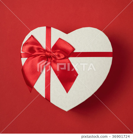 Heart shape gift box Heart shape gift box 36901724