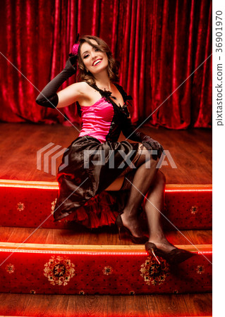 Elegant dancer in moulin rouge style on the stage 36901970