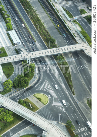 Overlooking the Shanghai Pudong Road 36905425
