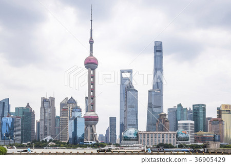 View the symbol tower and skyscrapers of Pudong from the Bund 36905429