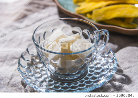 Dry coconut Dry coconut 36905843