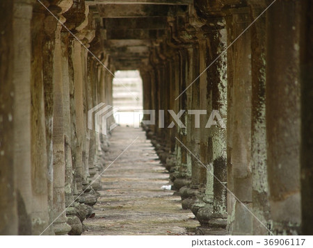 Bapuon Temple · "Pillar of Angkor" under the approach (Angkor Temple ~ "Angkor Tom" Siem Reap / Cambodia) 36906117