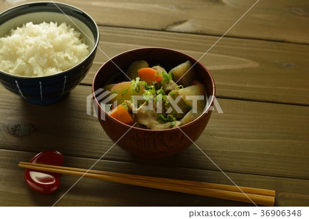 Miso soup with pork and vegetables Miso soup with pork and vegetables 36906348