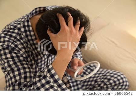 Male hair care image 36906542