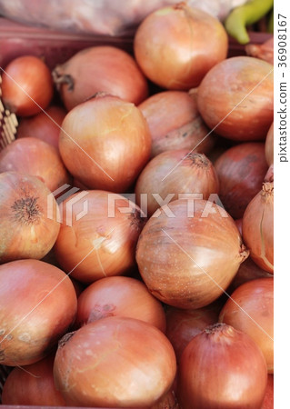 Fresh onion in the market. Fresh onion in the market. 36908167