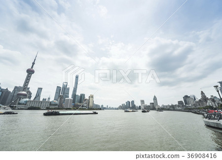 上海黃浦江上海浦東和外灘的景色 36908416