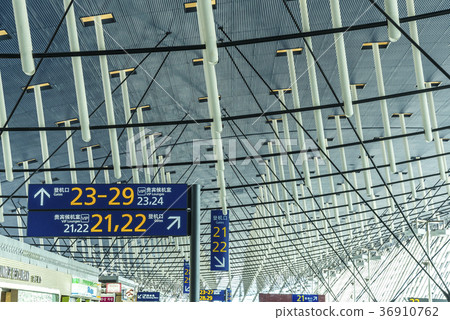 Shanghai Pudong International Airport interior ceiling scenery Shanghai Pudong International Airport interior ceiling scenery 36910762