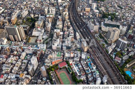 Akabane, a city of rising popularity 36911663