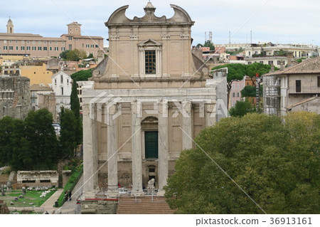 Temple of Antoninus and Faustina Taken from the observation deck near the Church of Santa Maria Antiqua Temple of Antoninus and Faustina Taken from the observation deck near the Church of Santa Maria Antiqua 36913161