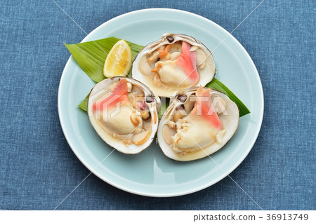 Sea clam, spat, clam, and clam. Grilled, grilled, grilled on the beach. Sea clam, spat, clam, and clam. Grilled, grilled, grilled on the beach. 36913749