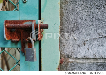 Door and frame fence 36914546