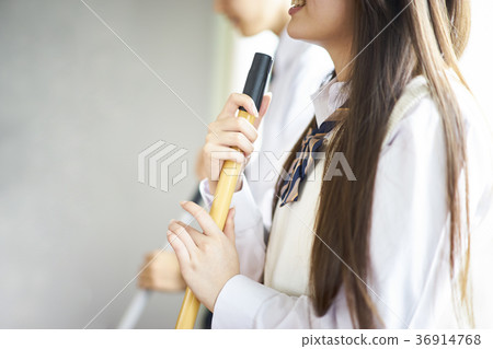 學生打掃教室 學生打掃教室 36914768