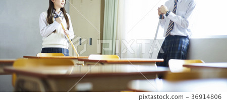 學生打掃教室 36914806