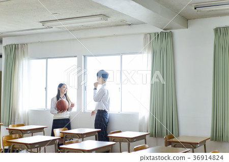 Men and women in the classroom Men and women in the classroom 36914824