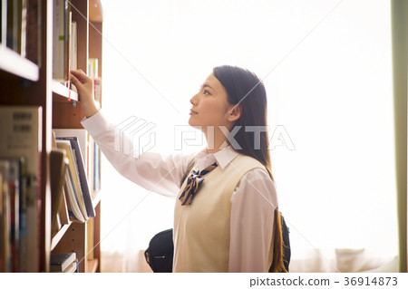 圖書館裡的學生 圖書館裡的學生 36914873