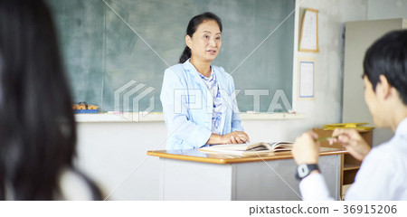 老師高級女人 老師高級女人 36915206