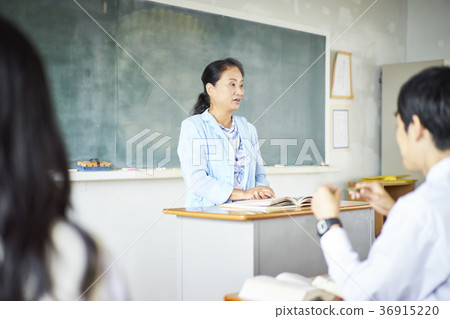 老師高級女人 老師高級女人 36915220
