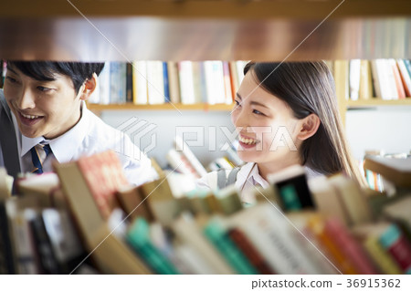 Students in the library 36915362