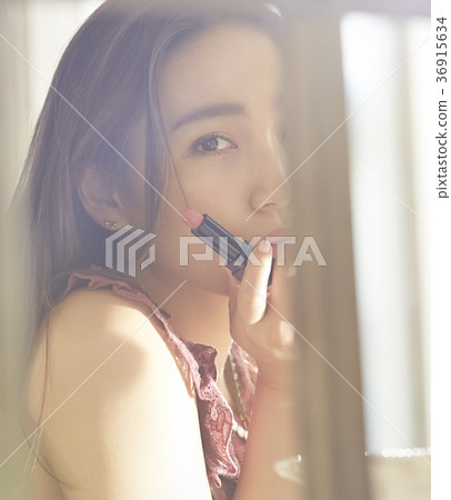 化妝的女人 36915634